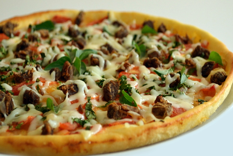 Kavurmalı Pizza